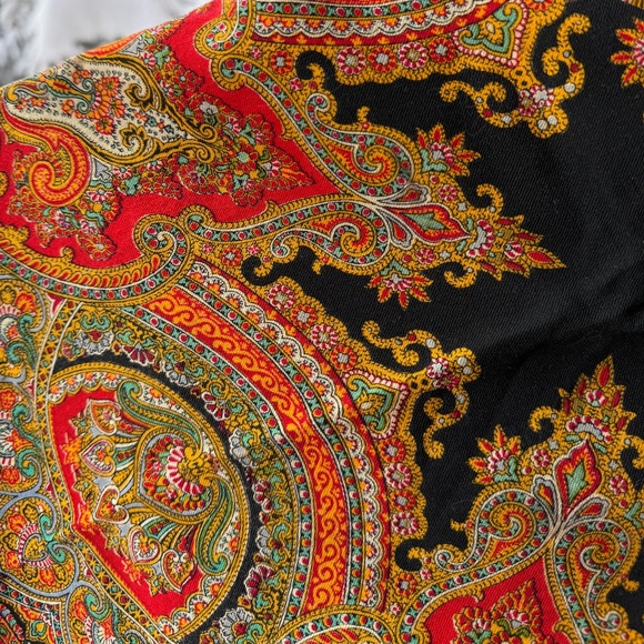 Vintage Hand-Printed Swiss 🇨🇭 Wool Scarf by Robinson & Golluber - 31" x 31" - Picture 10 of 11